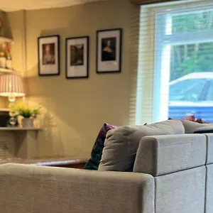 Beautiful Townhouse Next To Royal Victoria Park And Botanical Gardens Within Easy Walking Distance To Centre Holiday home Bath