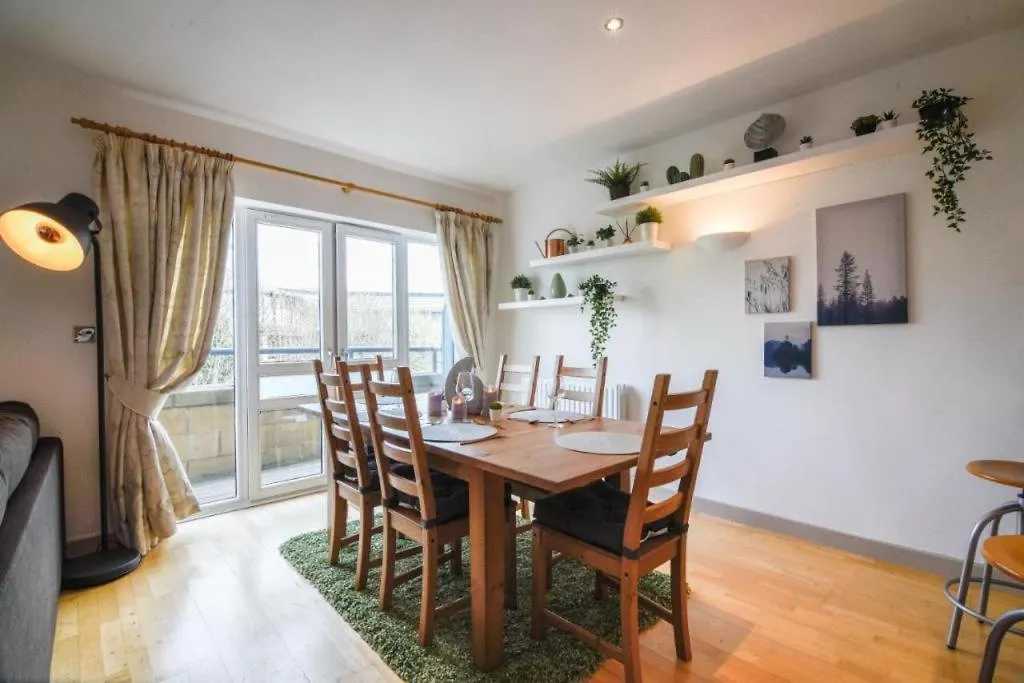 Dukes Wharf - Classy, City Centre 2 Bedroom Apartment Overlooking The Canal Nottingham