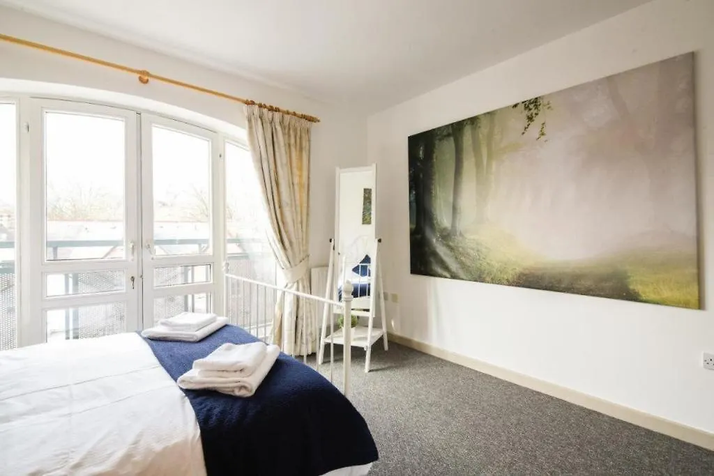 Dukes Wharf - Classy, City Centre 2 Bedroom Apartment Overlooking The Canal Nottingham 0*,  United Kingdom
