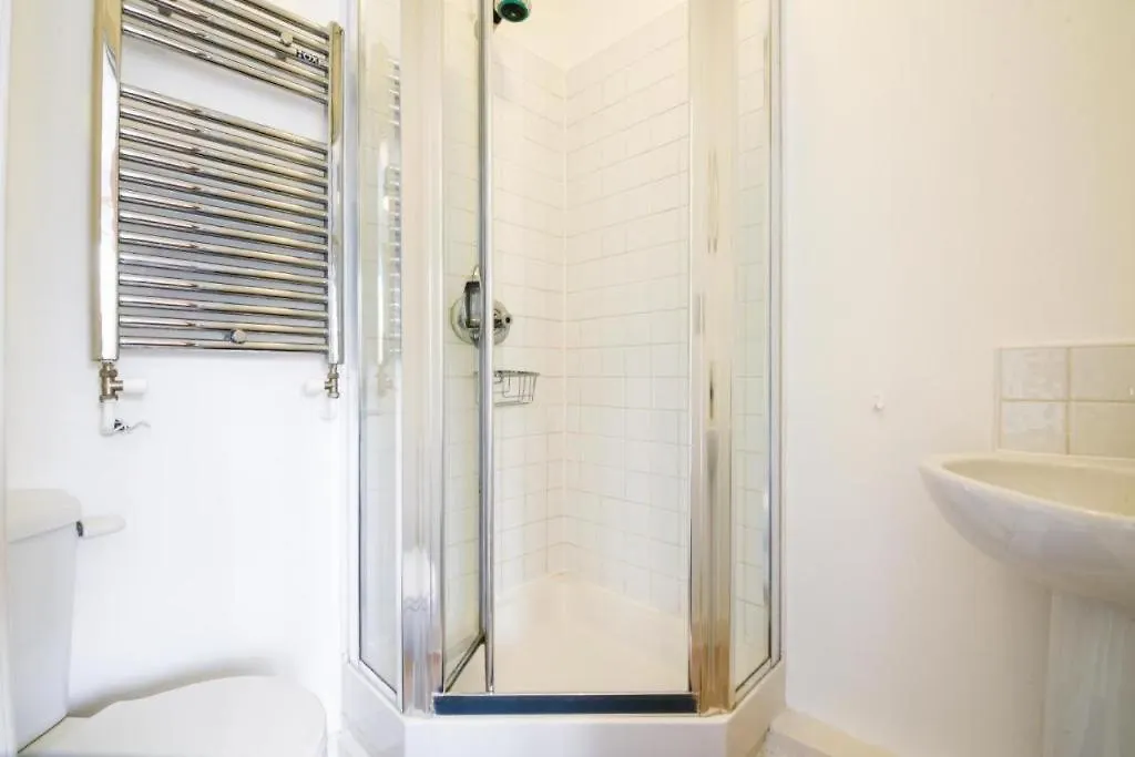 Dukes Wharf - Classy, City Centre 2 Bedroom Apartment Overlooking The Canal Nottingham